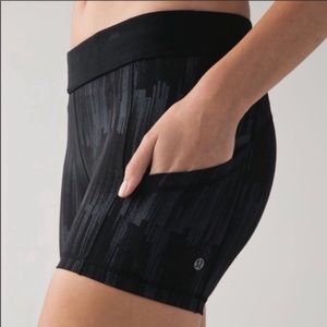 Lululemon workout shorts size 6